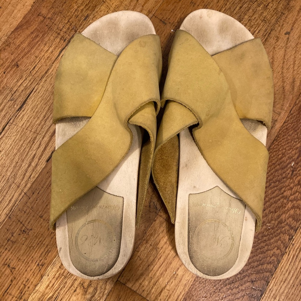 No. 6 Clogs flat sandal - yellow suede